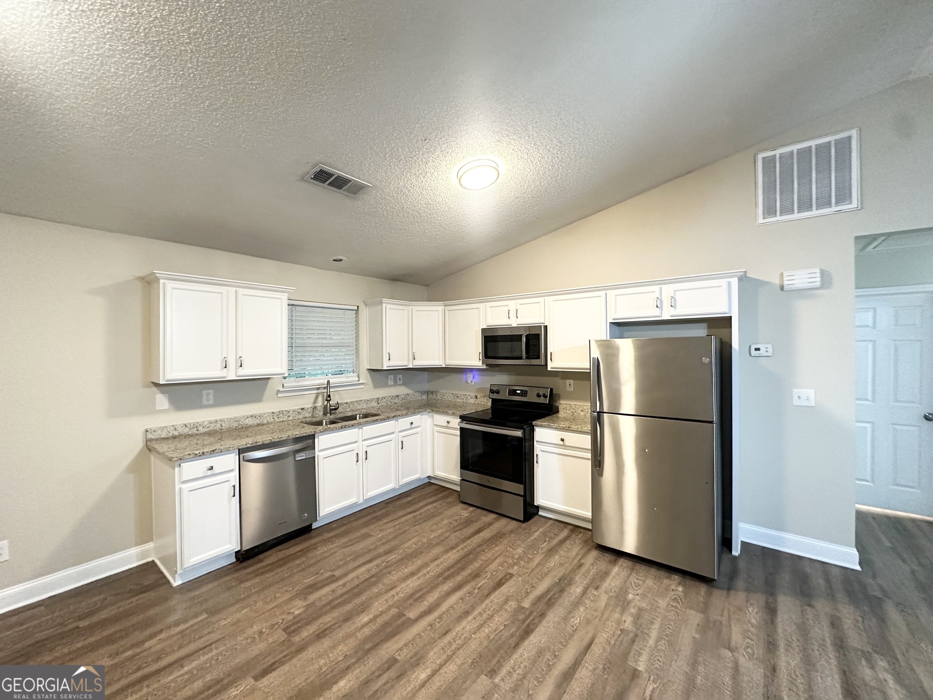 221 Courthouse Park DR