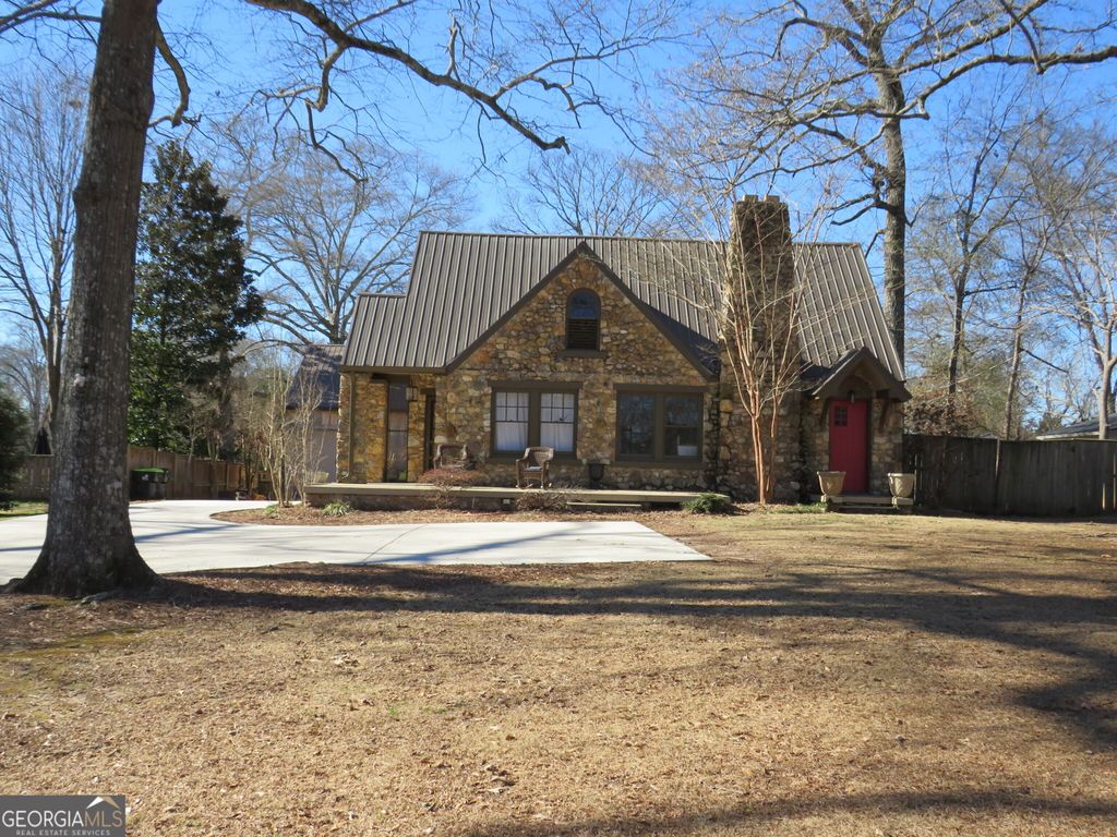 Photo of 607 N College Street, Cedartown, GA 30125 (MLS # 10676885)