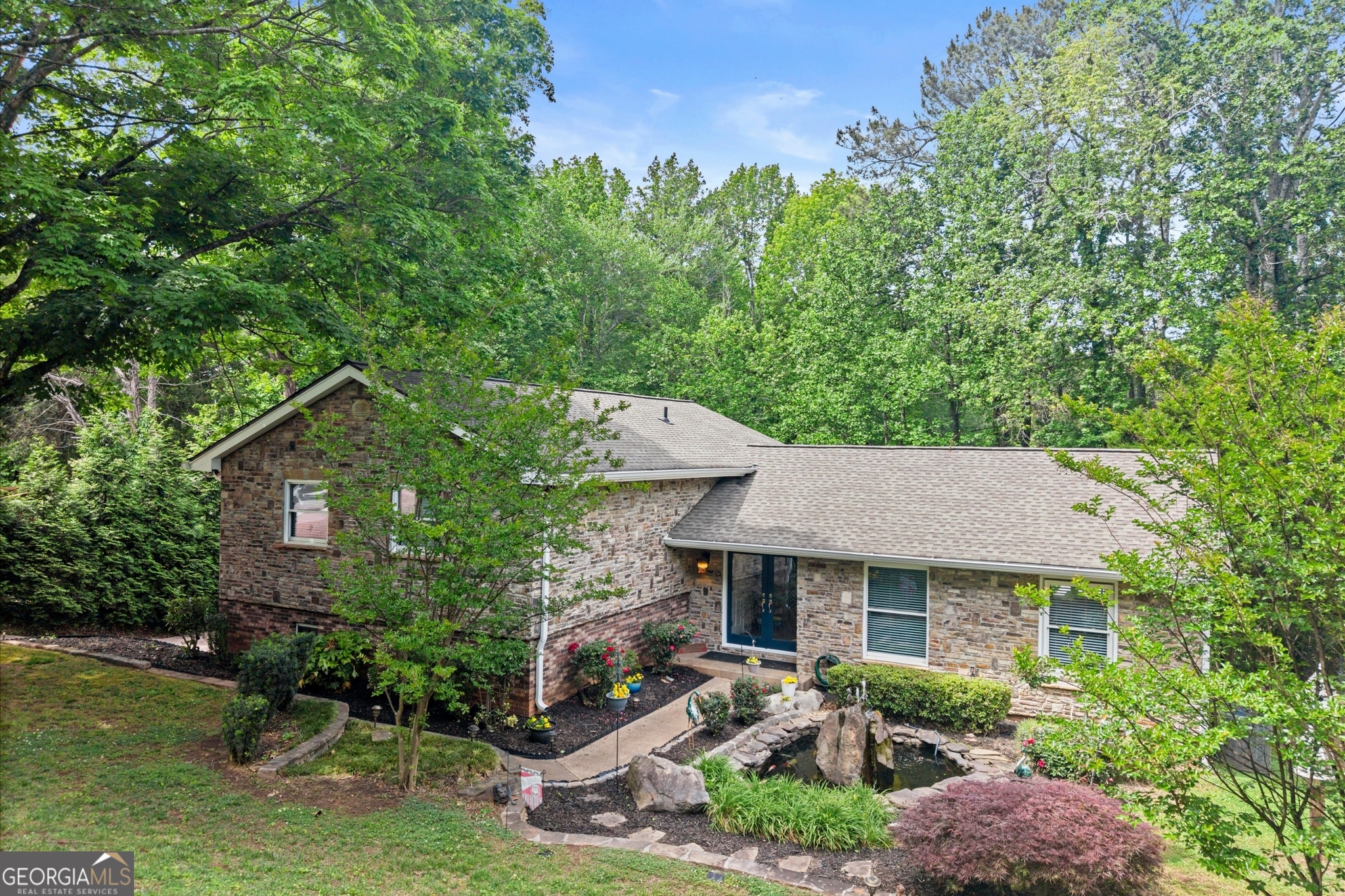 9040 Ruby LN