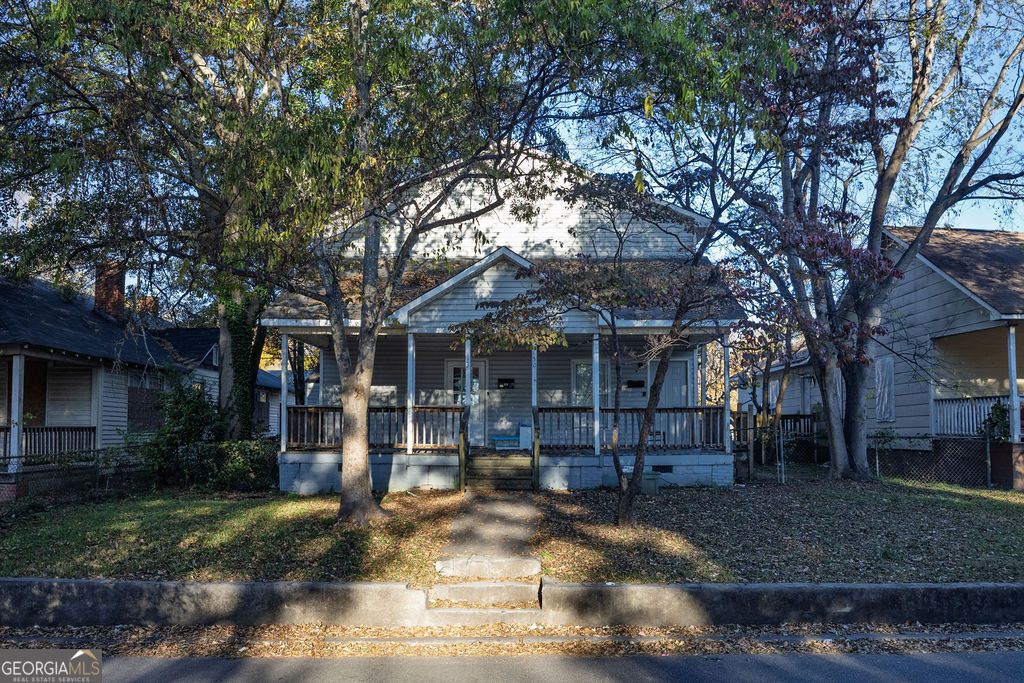 Photo of 130 Comer Terrace, Macon, GA 31204 (MLS # 10649033)