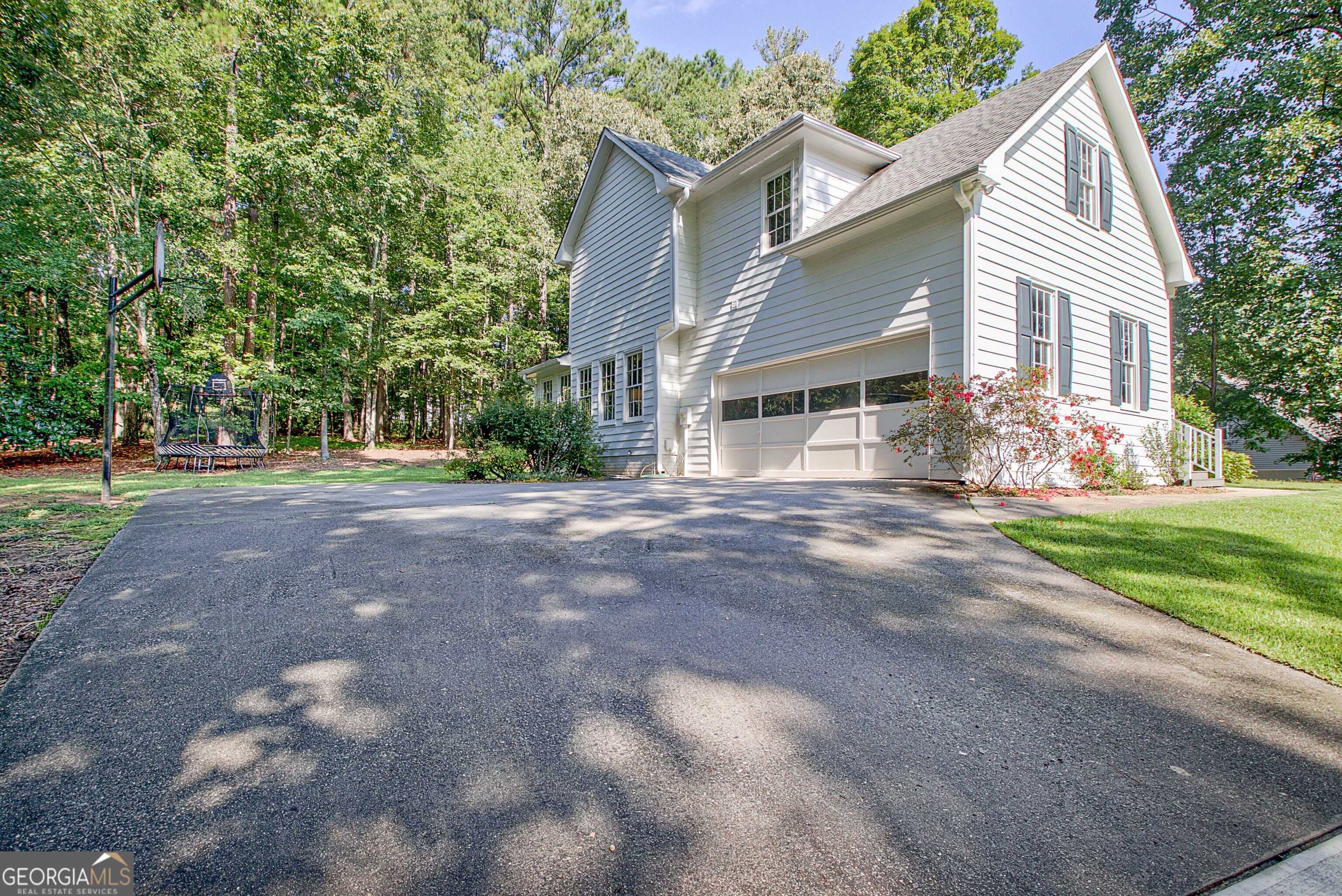 335 Weeping Willow WAY