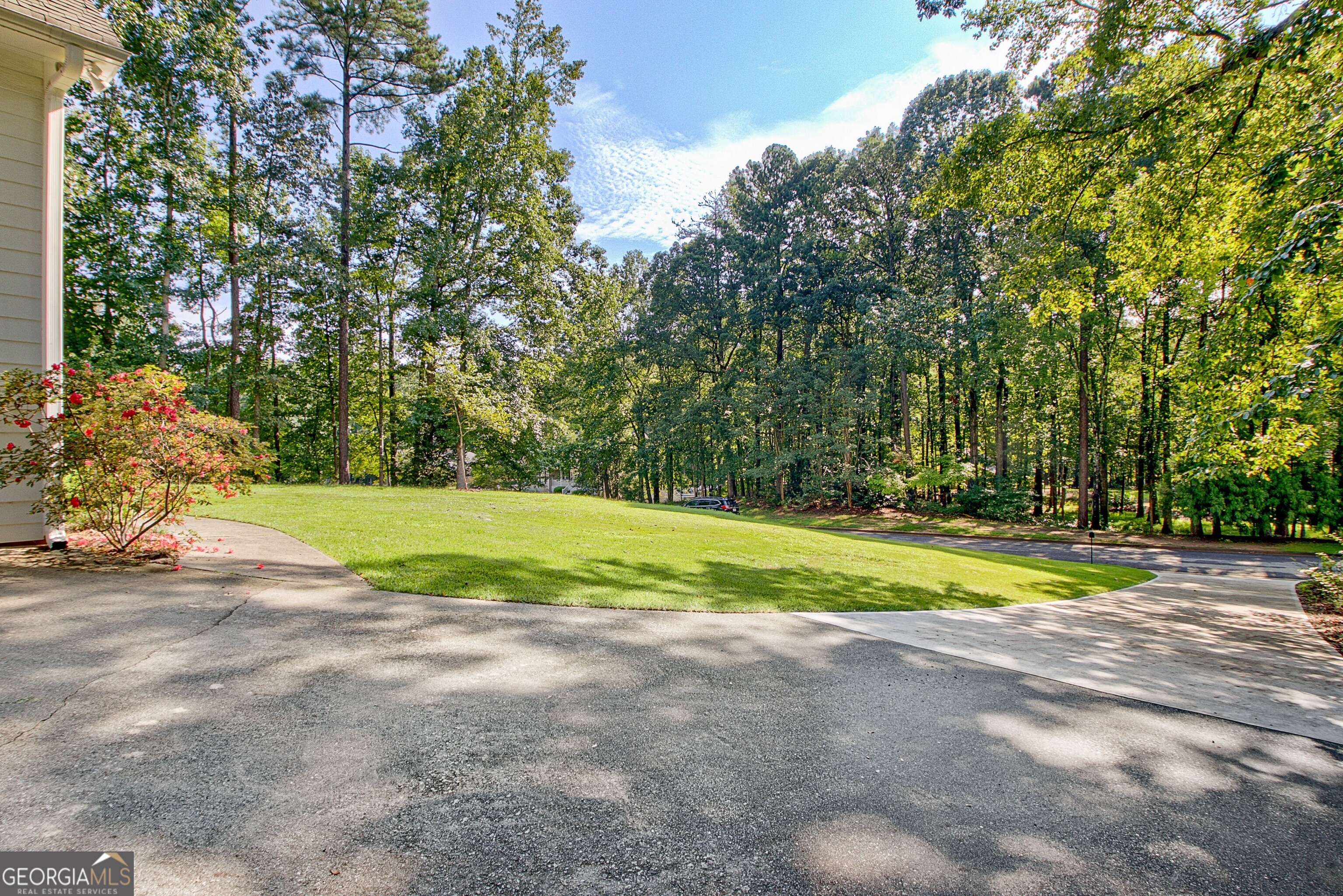 335 Weeping Willow WAY
