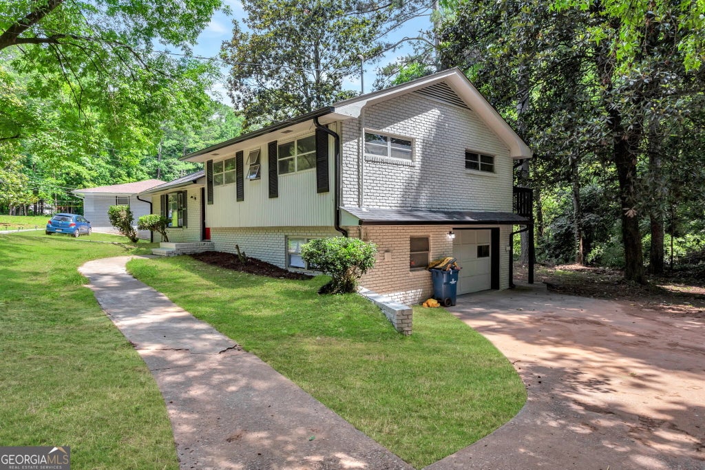 Photo of 4139 Janice Drive, College Park, GA 30337 (MLS # 10847440)