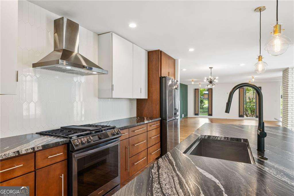 1791 Breckenridge DR NE