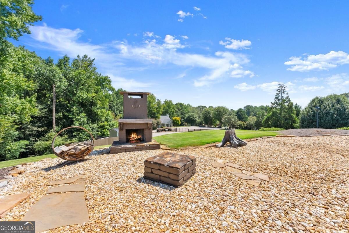 3173 Alenes DR