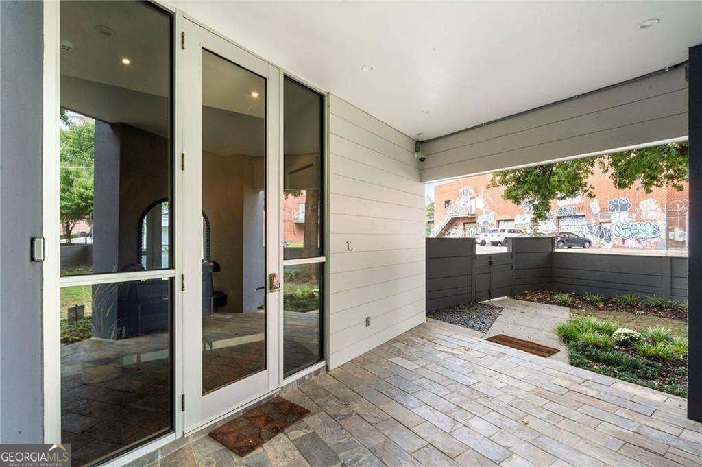 27 Cornelia ST SE