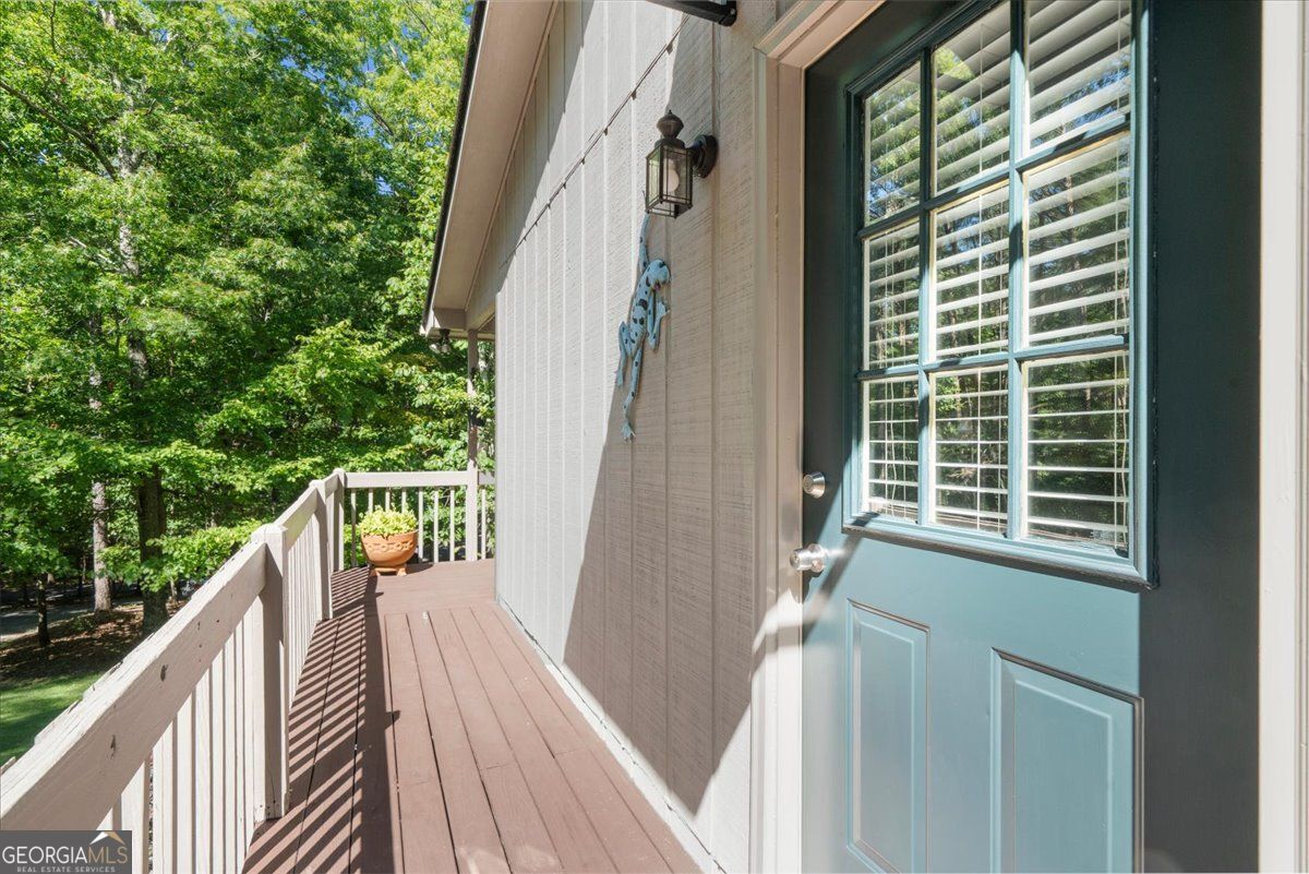85 Winding WAY