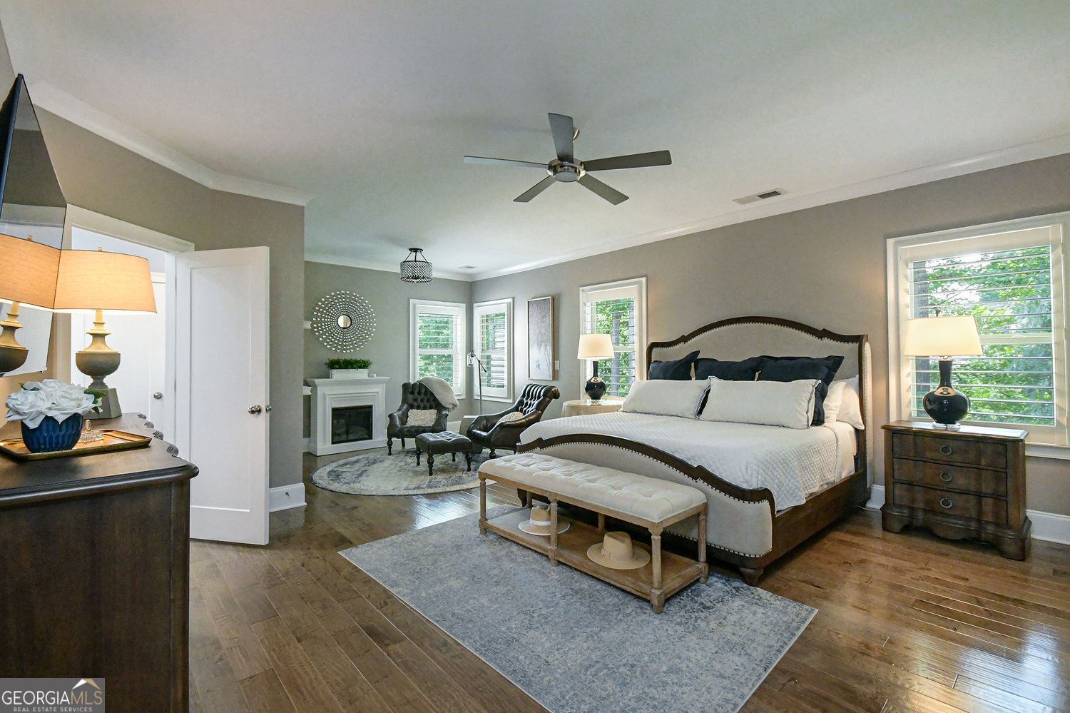 Sandy Springs, Georgia 30328, United States, 5 Bedrooms Bedrooms, ,4 BathroomsBathrooms,Residential,Active,190881