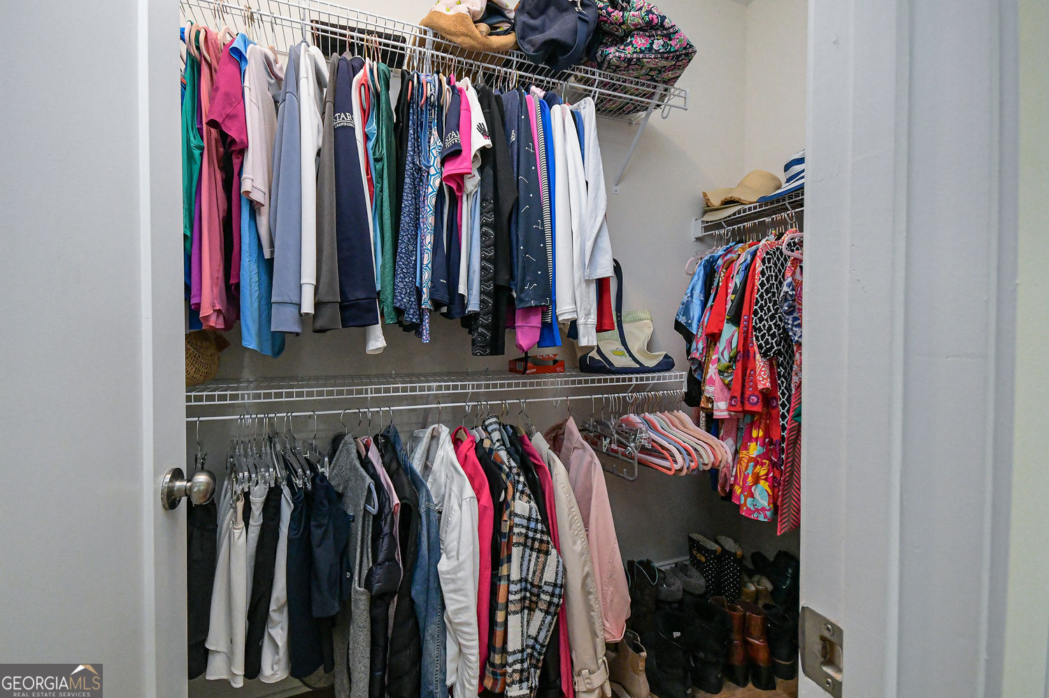 Sandy Springs, Georgia 30328, United States, 5 Bedrooms Bedrooms, ,4 BathroomsBathrooms,Residential,Active,190881