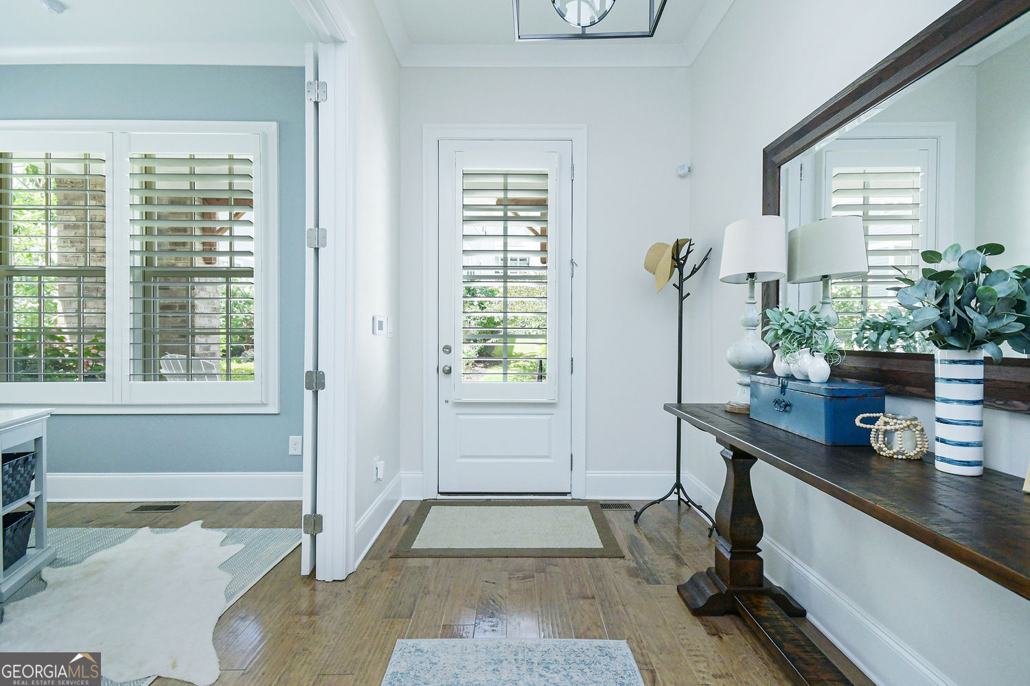 Sandy Springs, Georgia 30328, United States, 5 Bedrooms Bedrooms, ,4 BathroomsBathrooms,Residential,Active,190881