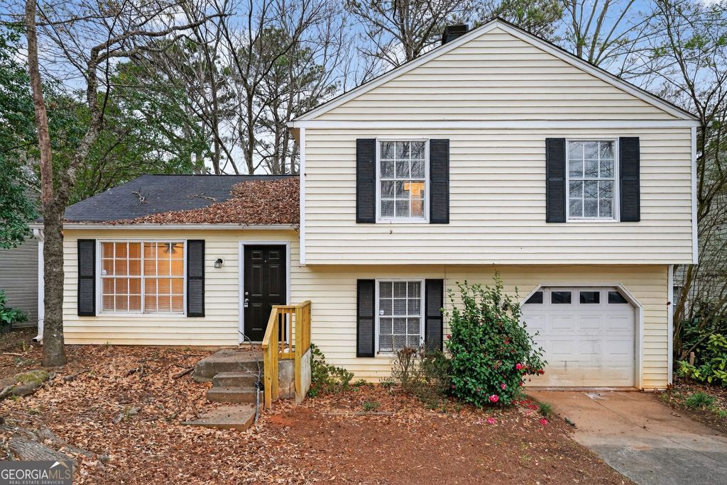Photo of 4616 Garden Hills Drive, Stone Mountain, GA 30083 (MLS # 10676105)