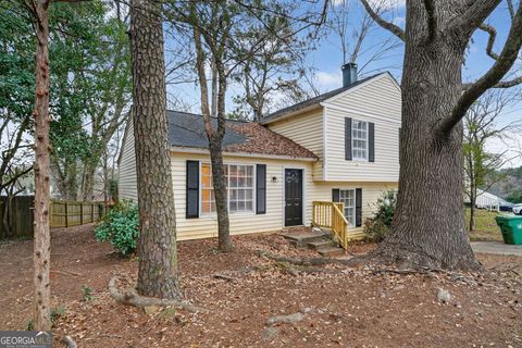 Photo of 4616 Garden Hills Drive, Stone Mountain, GA 30083 (MLS # 10676105)