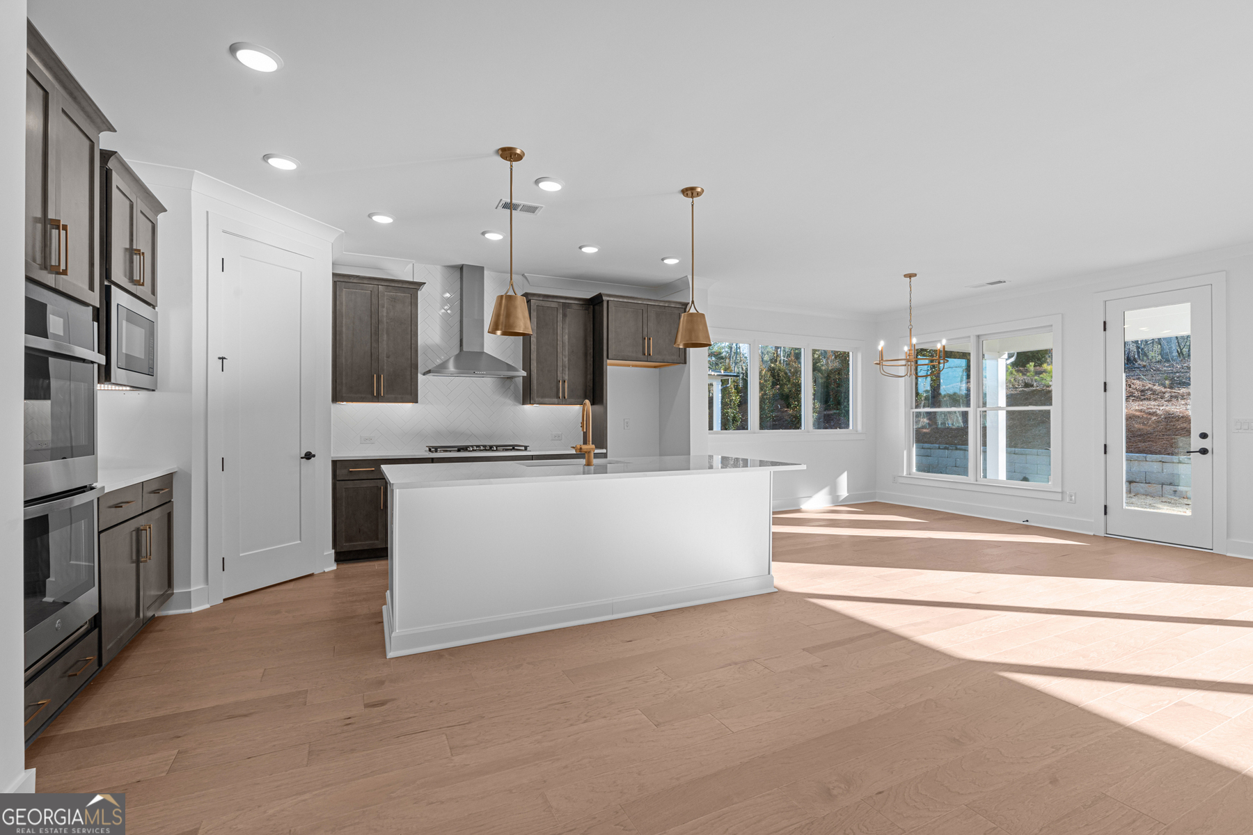 Ellis - Residential