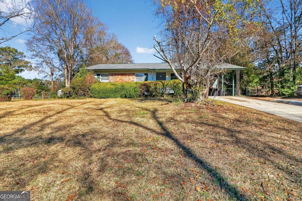 Photo of 2561 Greenleaf Drive, Macon, GA 31206 (MLS # 10675984)