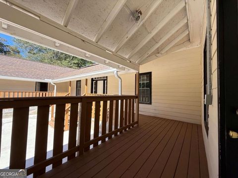 6 W Oak ST APT. A Luthersville GA 30251