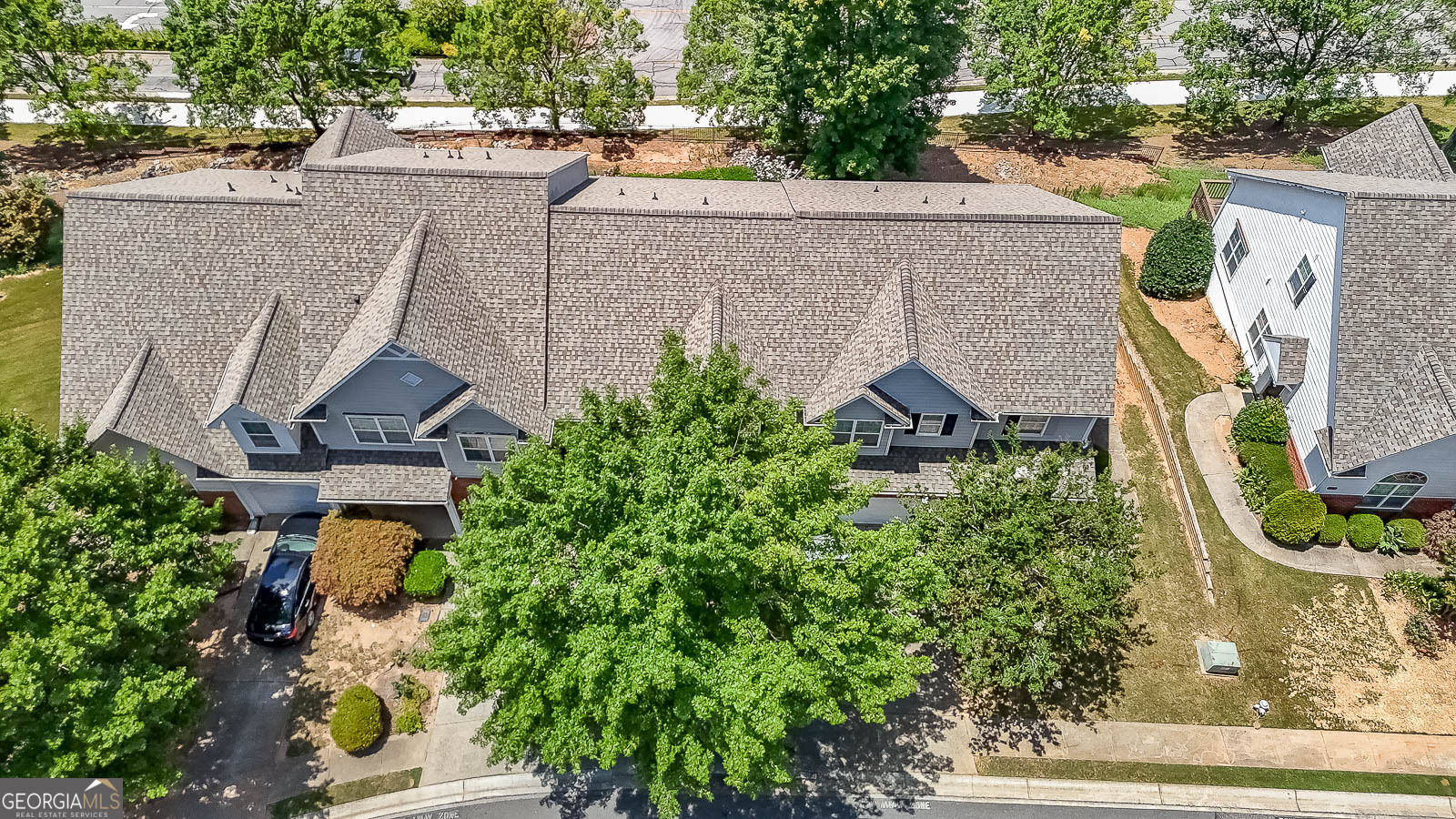 2414 Suwanee Pointe DR