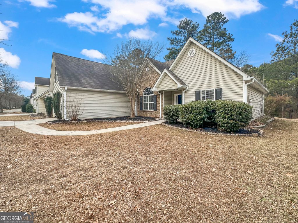 Photo of 1395 Stephens Pond View, Loganville, GA 30052 (MLS # 10690570)
