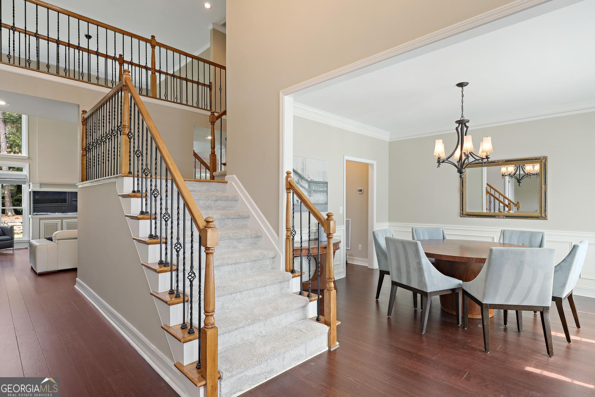 1034 Queensgate DR SE