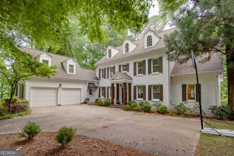 15305 Highgrove RD