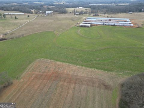 471 Donald Smith RD Hull GA 30646