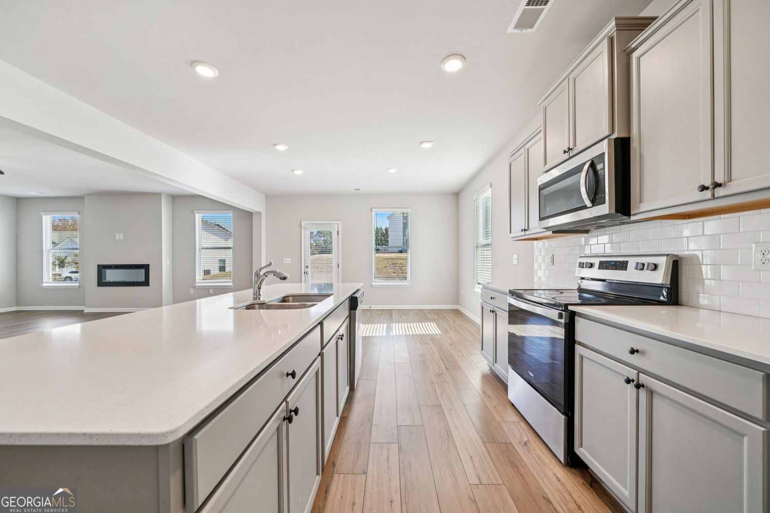 BERKELEY LAKES - Residential