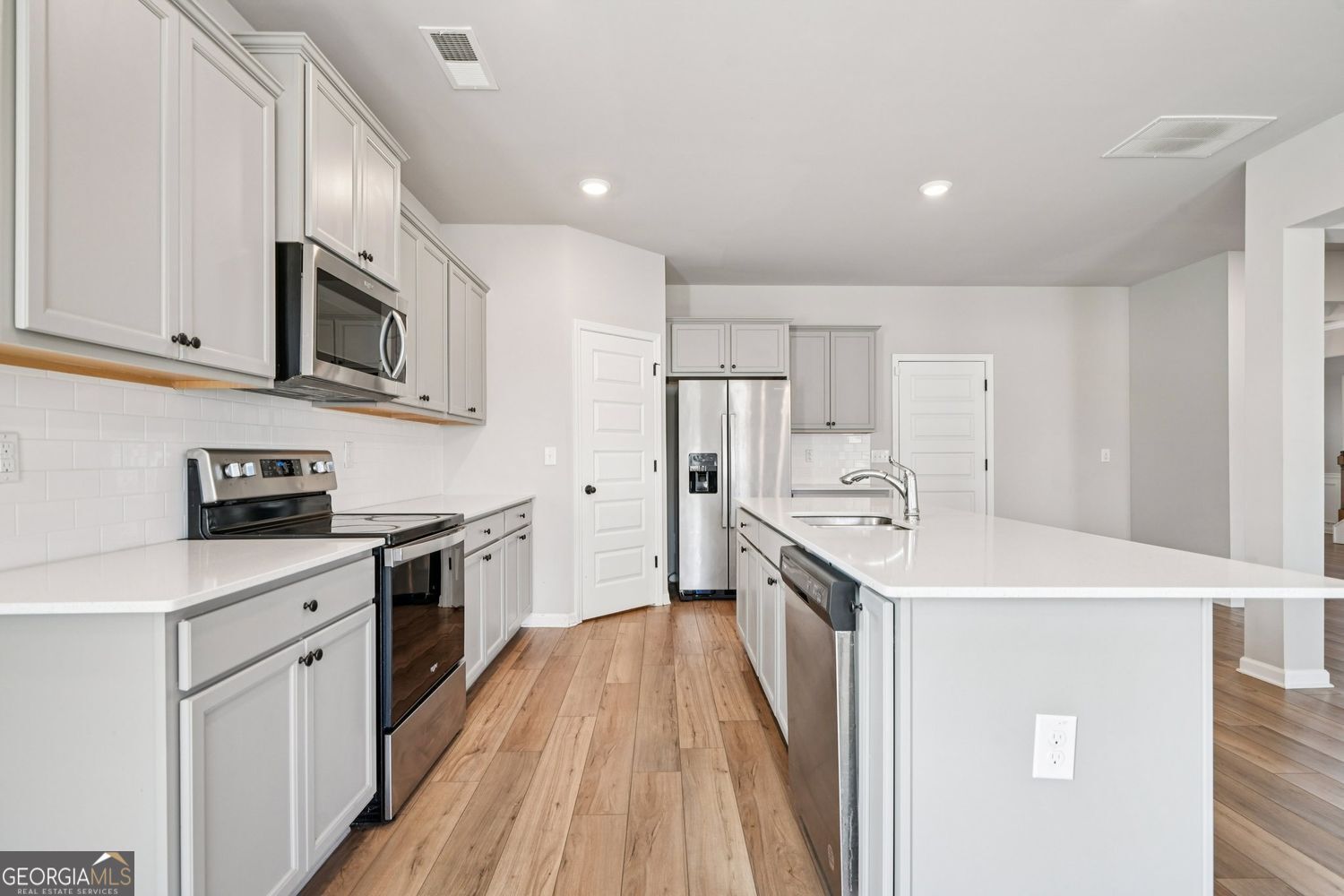 BERKELEY LAKES - Residential