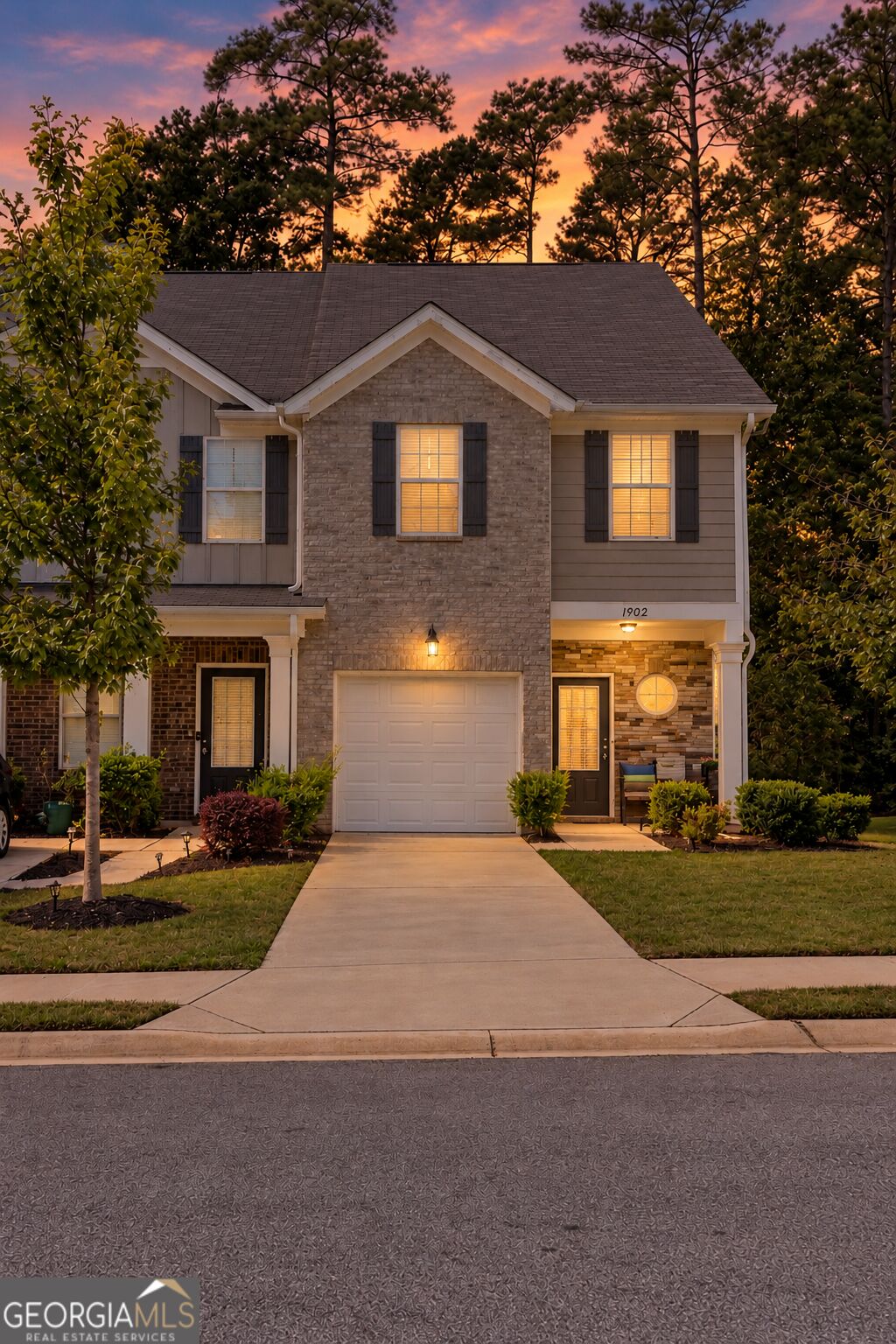 Photo of 1902 Old Dogwood, Jonesboro, GA 30238 (MLS # 10880343)