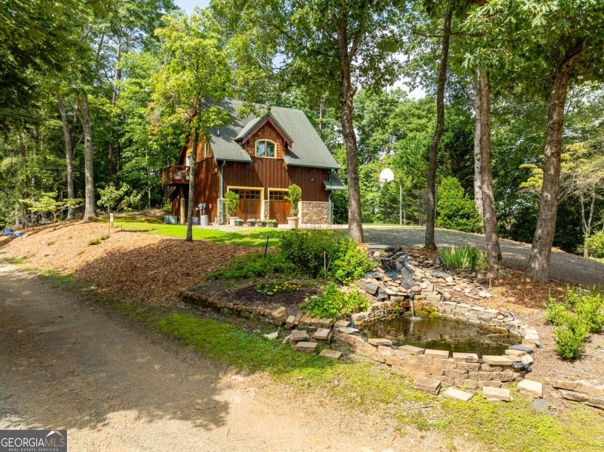 83 Riverview CIR