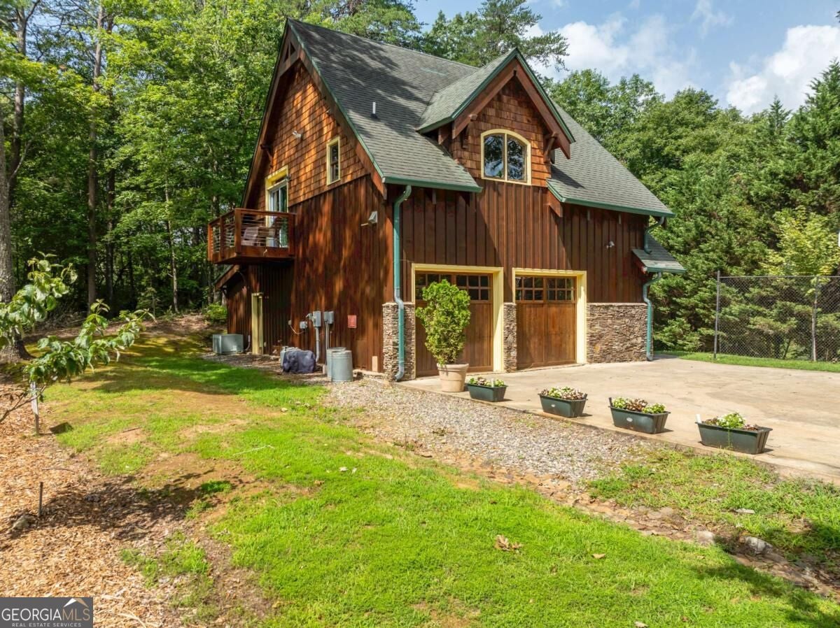 83 Riverview CIR