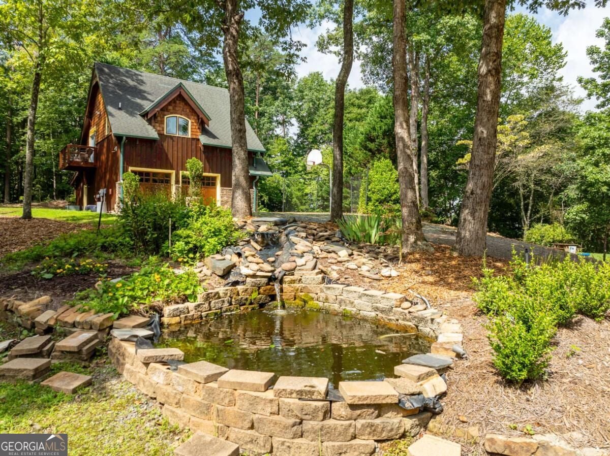 83 Riverview CIR