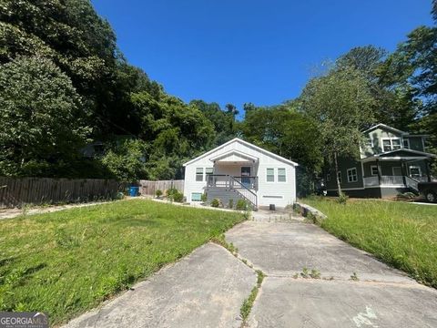 Photo of 99 Holly Road NW, Atlanta, GA 30314 (MLS # 10770616)