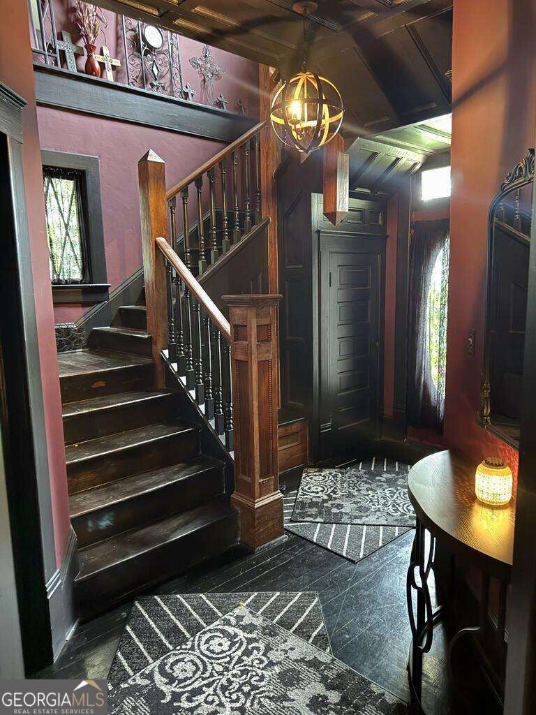 601 W Central AVE