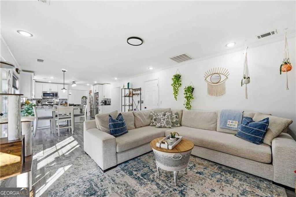 Photo of 442 Highpoint Crossing, Powder Springs, GA 30127 (MLS # 10689737)