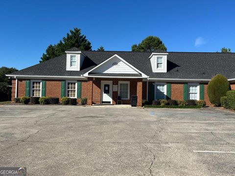 40 Fox Chase Cartersville GA 30120