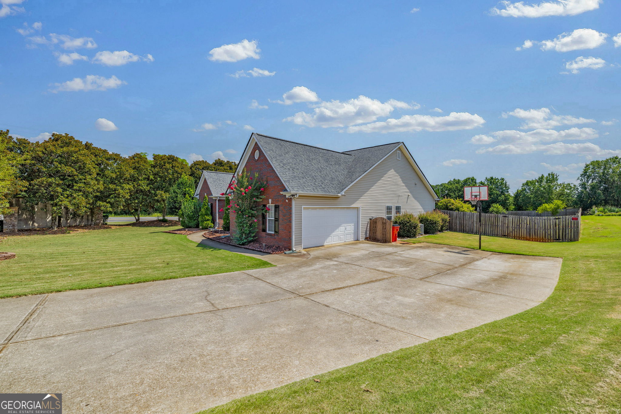 27 Buckthorn DR