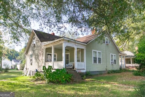 A home in Hogansville