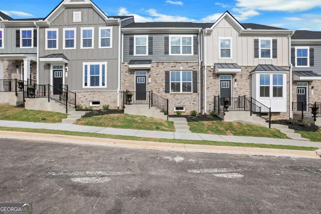 Photo of 978 Sugar Vista Circle, Sugar Hill, GA 30518 (MLS # 10728756)