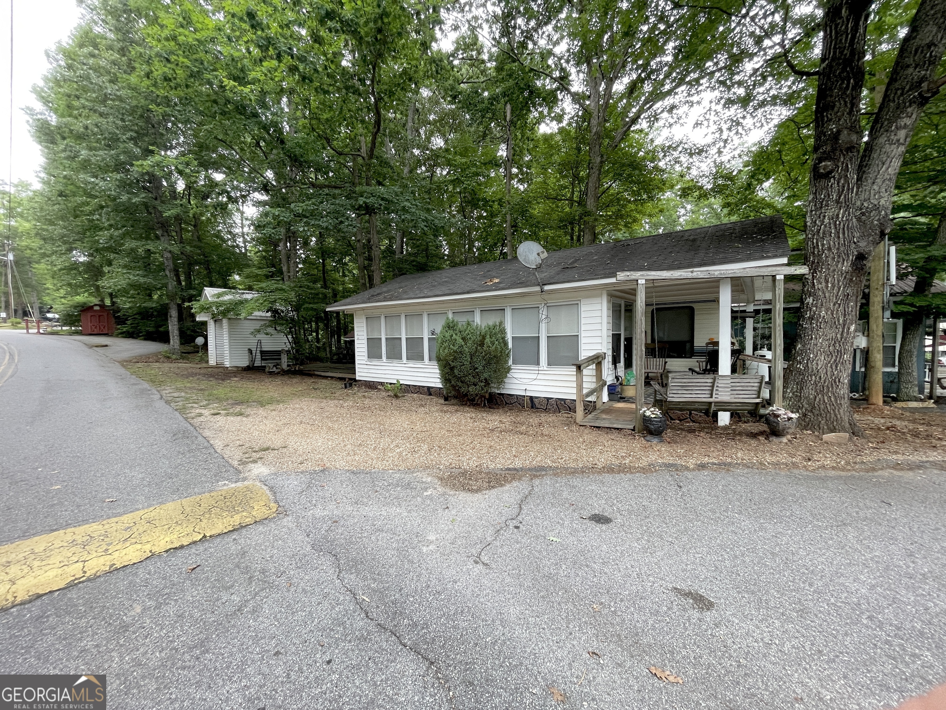841 Mountain Shadows DR