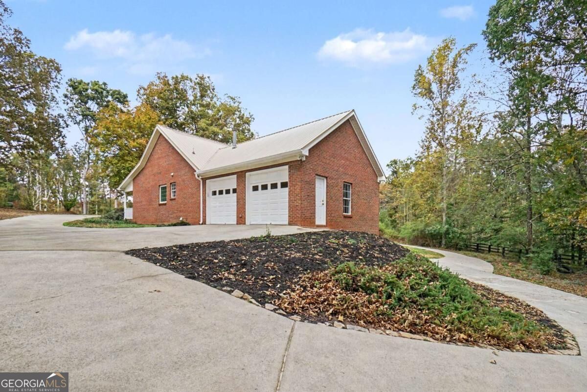 760 Breedlove RD