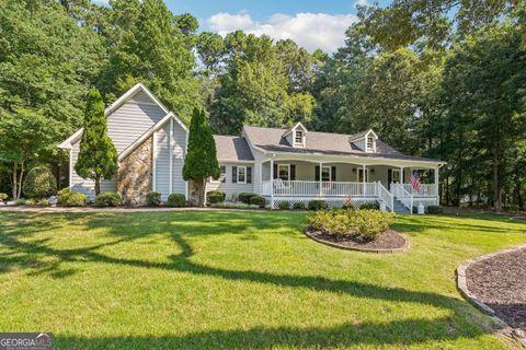 Photo of 2840 Bryant Court, Cumming, GA 30040 (MLS # 10597260)