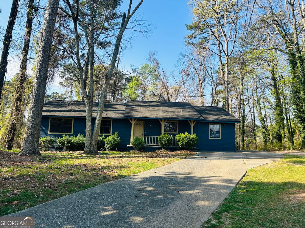 Photo of 6165 Radford Drive, Riverdale, GA 30296 (MLS # 10753457)