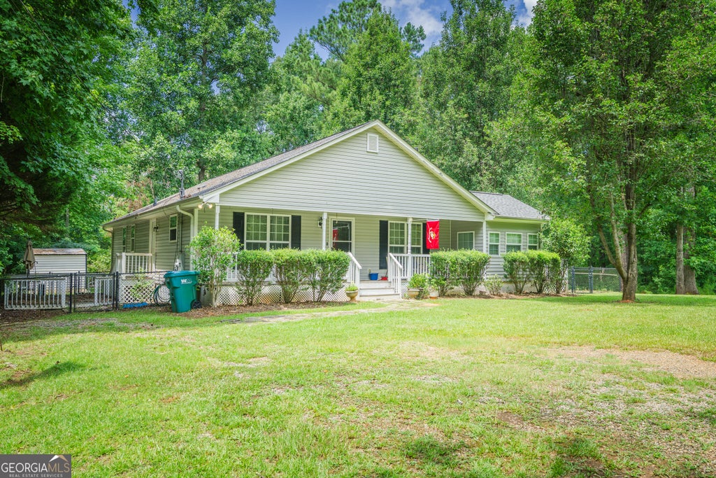 Photo of 211 Sunfish Trail, Eatonton, GA 31024 (MLS # 10821456)