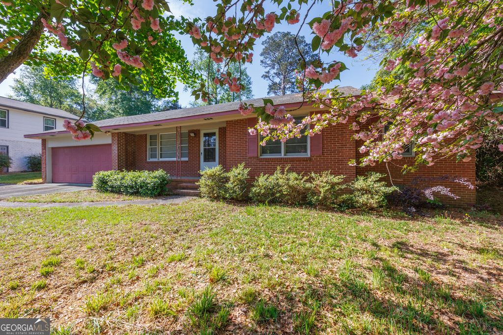 Photo of 1585 Westminister Drive, Macon, GA 31204 (MLS # 10725576)