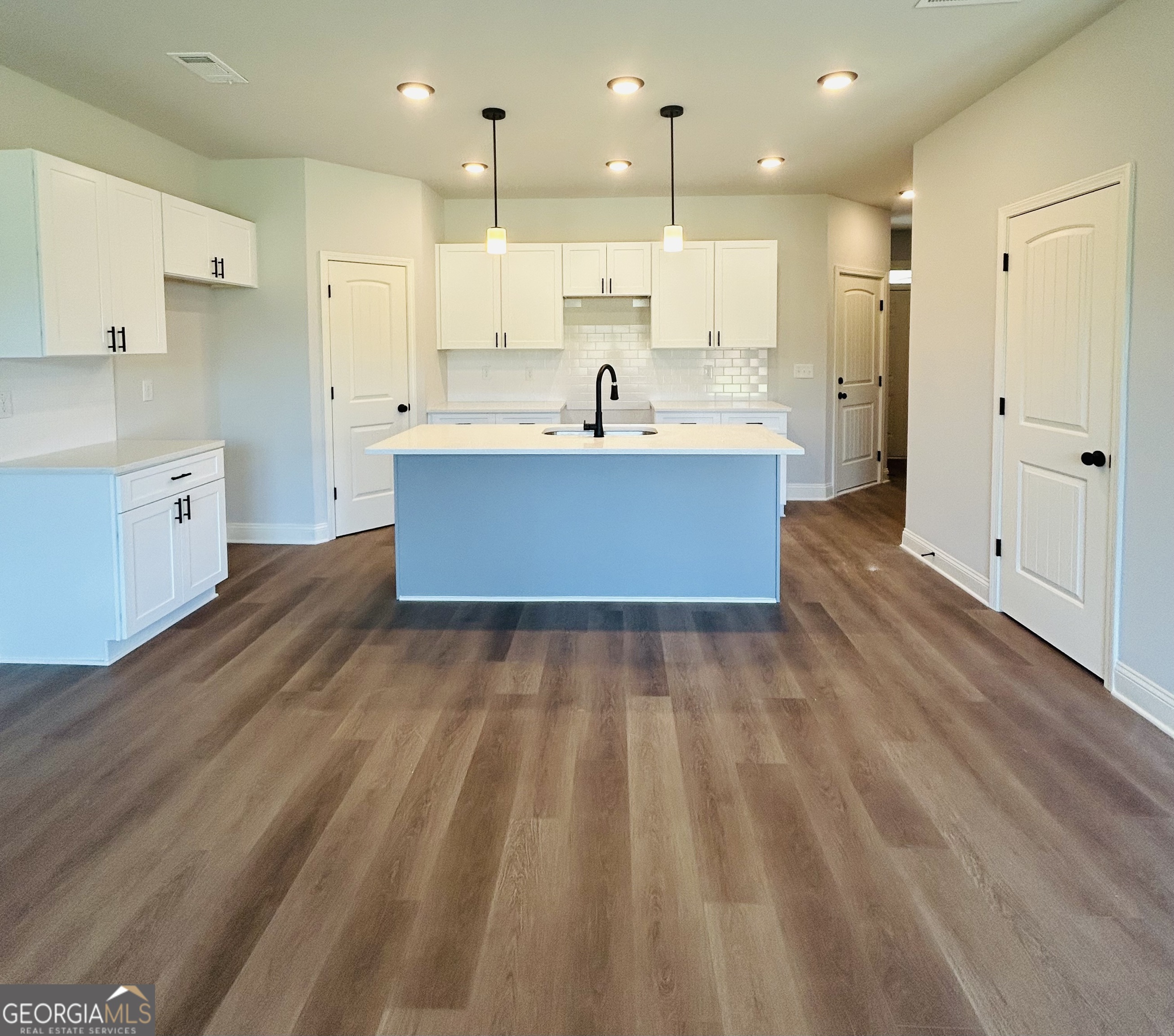 41 Crest DR 7