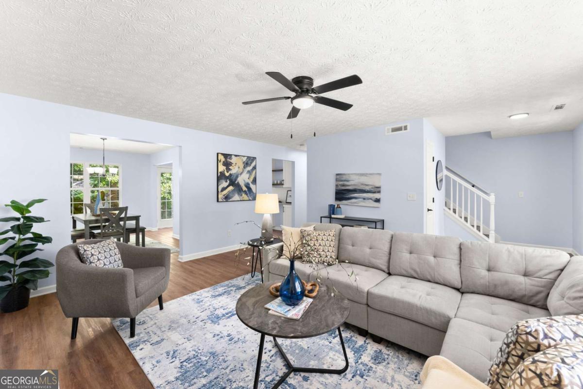 4722 Middleboro LN