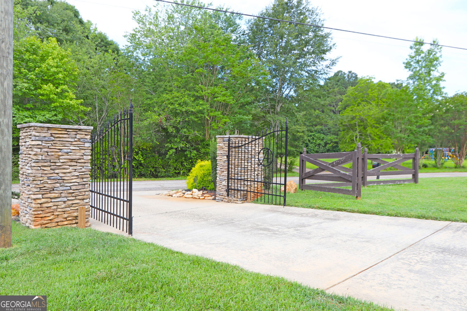 471 McBrayer RD