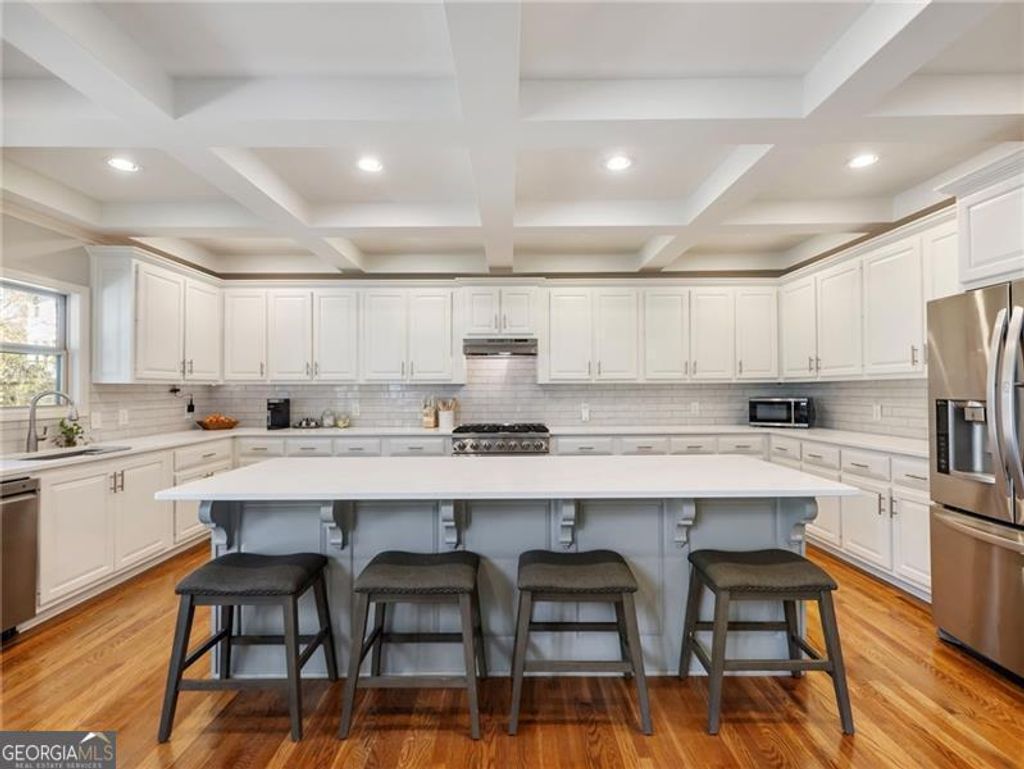 Photo of 3926 Thompson Lake Drive, Buford, GA 30519 (MLS # 10713856)