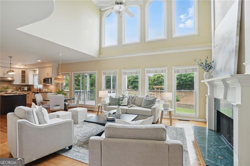 KINGS FARM - Residential
