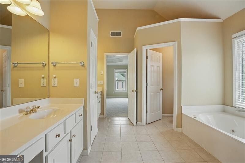 KINGS FARM - Residential