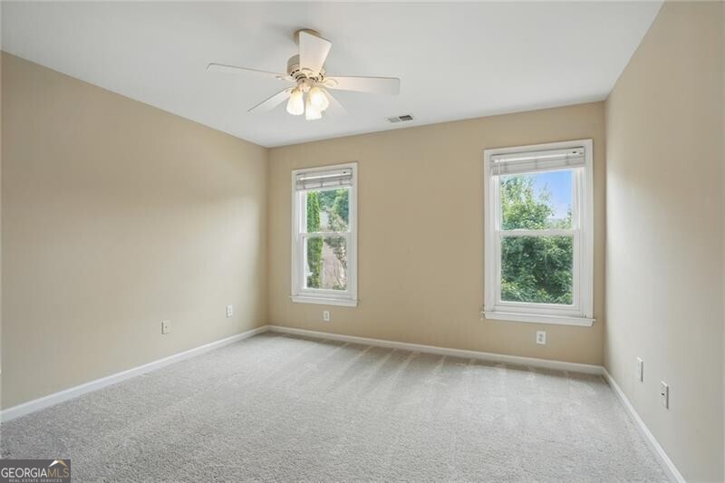 KINGS FARM - Residential
